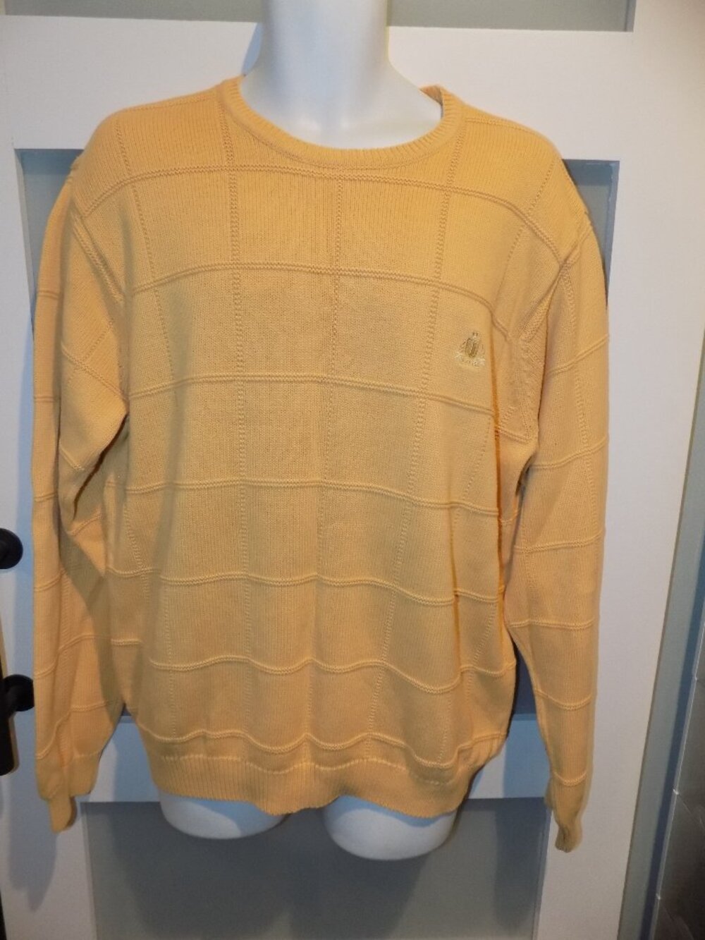 IZOD Gold Colored LS Knit Pullover Sweater Size L Men's